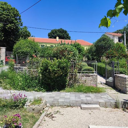 Apartment Nostalgija, Benkovac Buitenkant foto