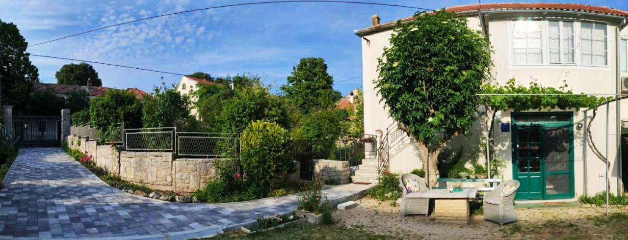 Apartment Nostalgija, Benkovac Buitenkant foto