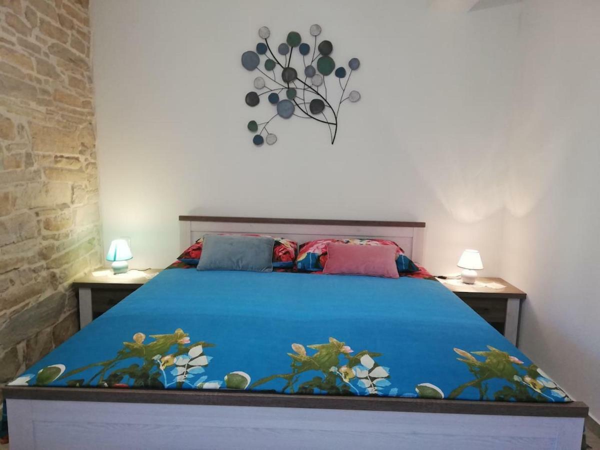 Apartment Nostalgija, Benkovac Buitenkant foto